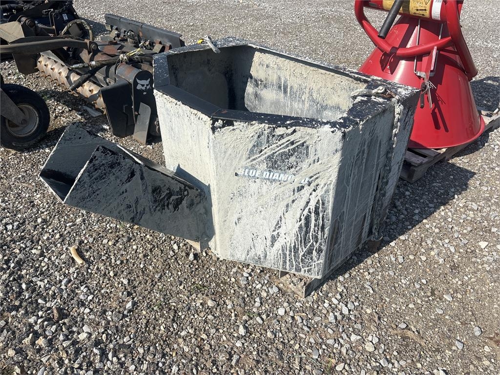John Deere DISPENSING BUCKET