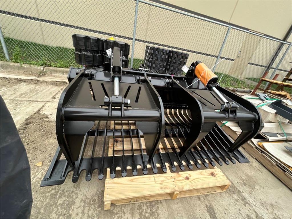 John Deere GR72B GRAPPLE
