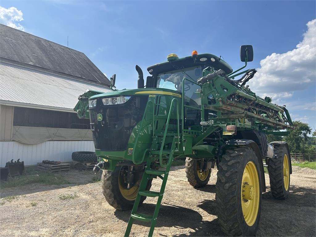 John Deere R4030