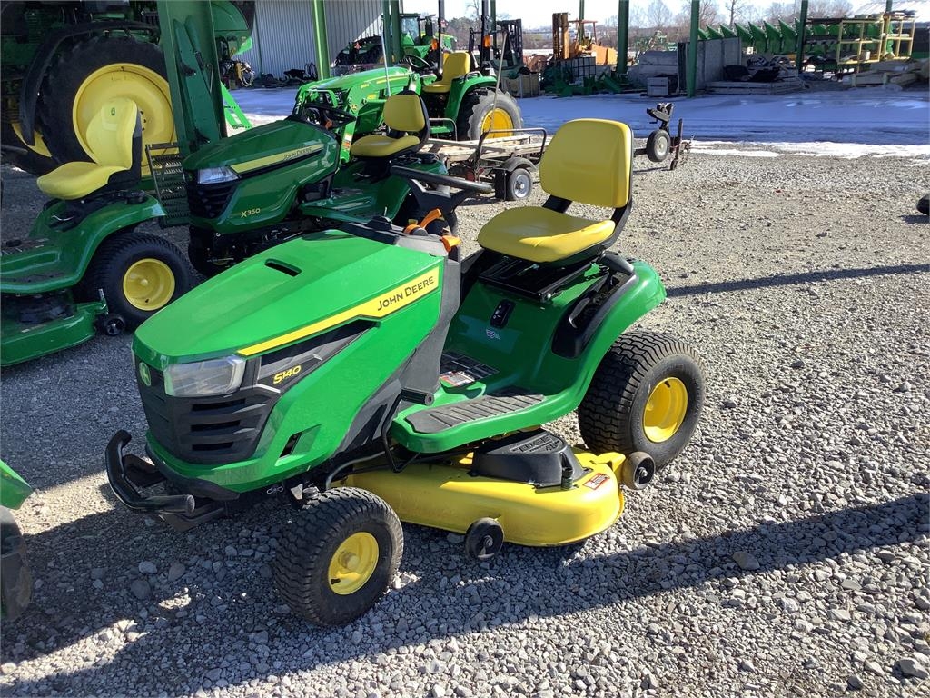 John Deere S140