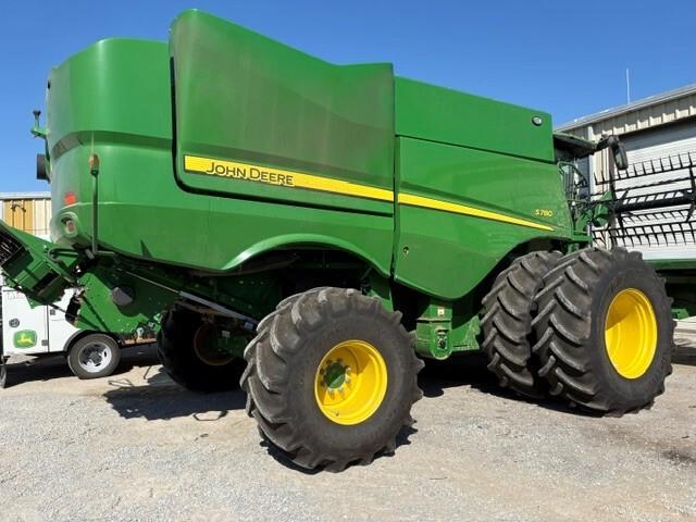 Moissonneuse-batteuse John Deere S780 — occasion 2023, 1 028 h