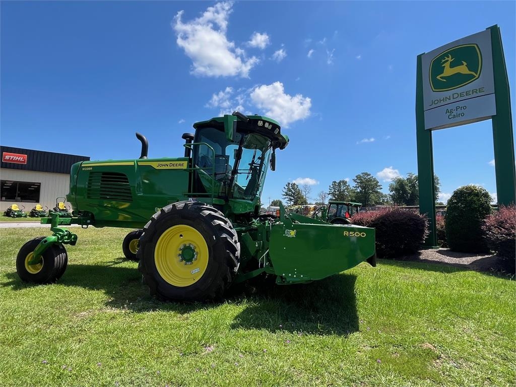 Andaineur John Deere W235R — occasion 2026, 1 h