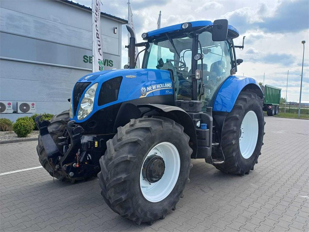 New Holland T7.200
