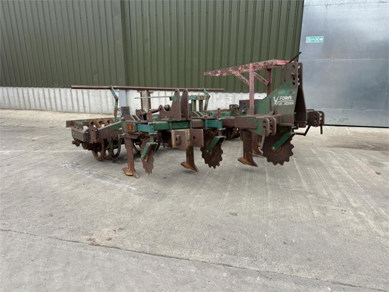 Cousins V-Form Low Disturbance Subsoiler **Video Below**