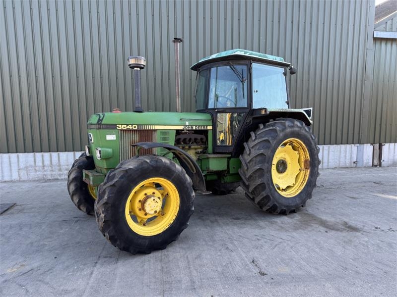 John Deere 3640