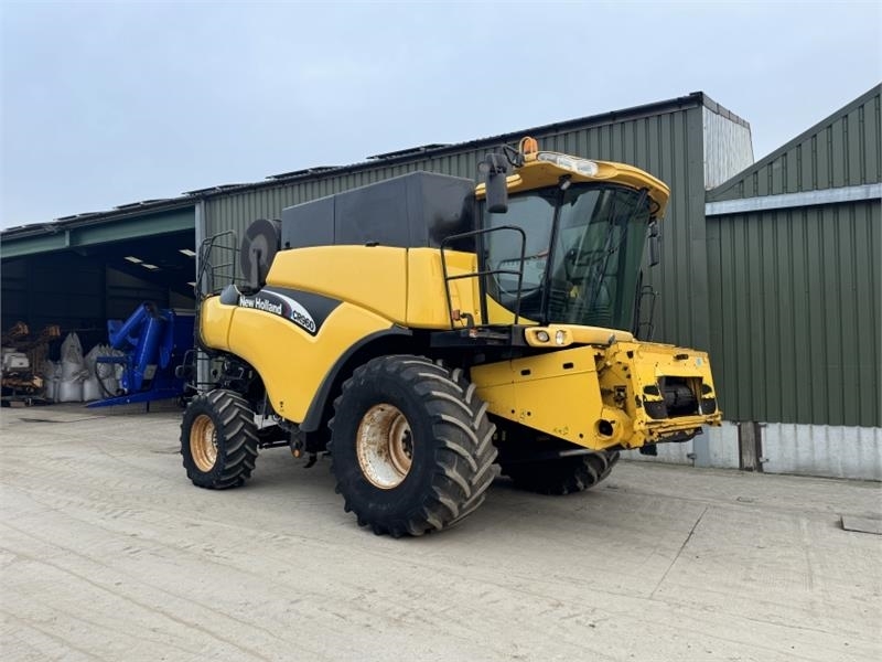 New Holland CR960 c/w 24ft Header **Video Below**