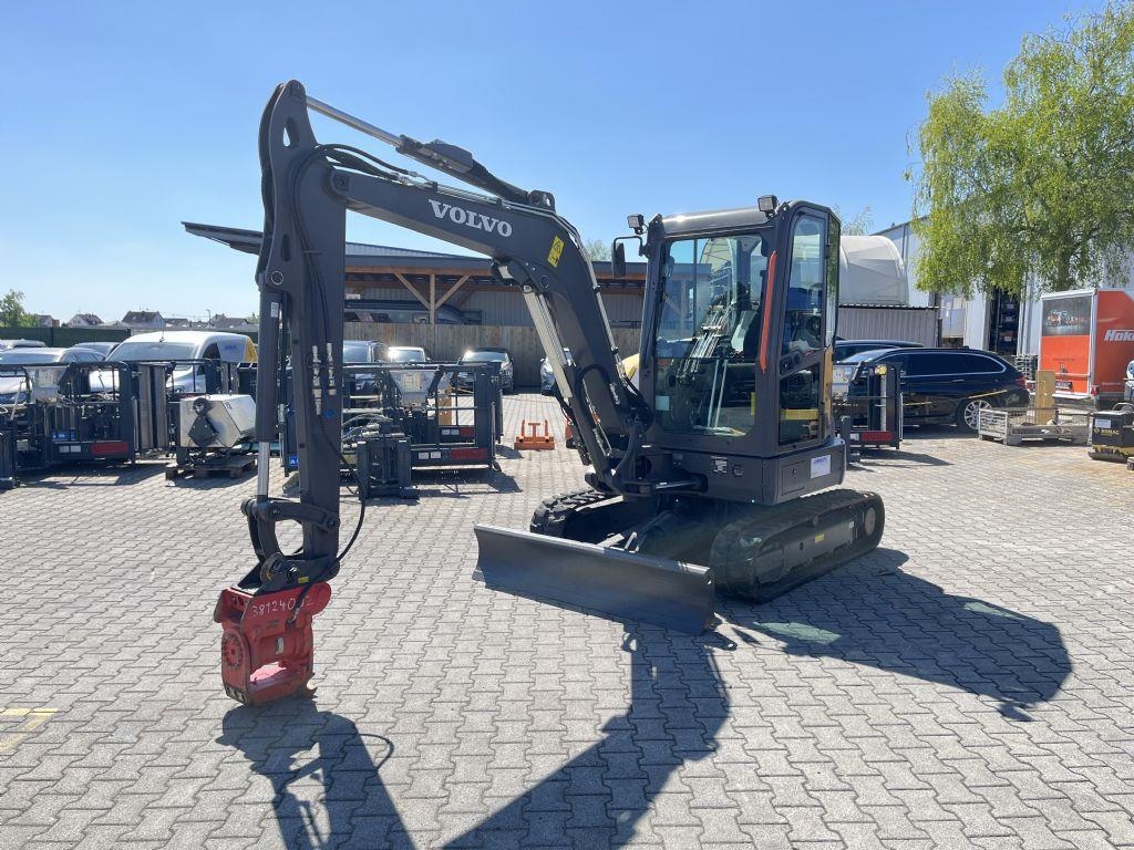 Mini-pelle Volvo ECR40F — occasion 2024, 628 h