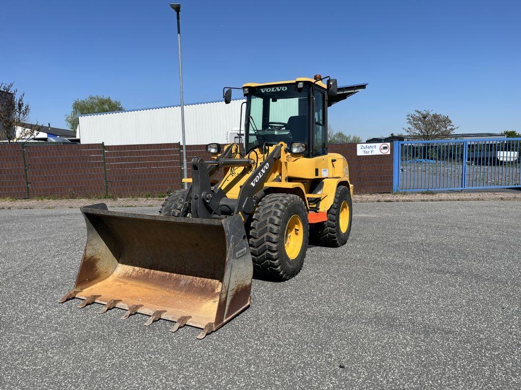 Chargeuse compacte Volvo L30G — occasion 2023, 451 h