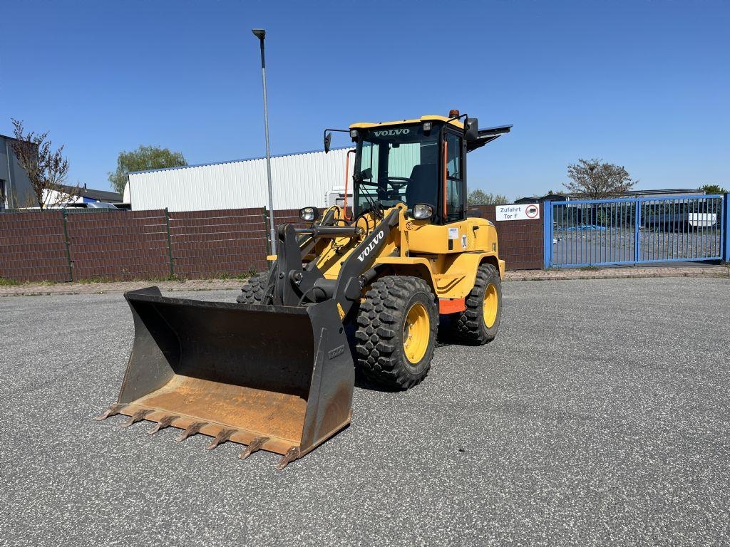 Chargeuse compacte Volvo L30H — occasion 2024, 373 h