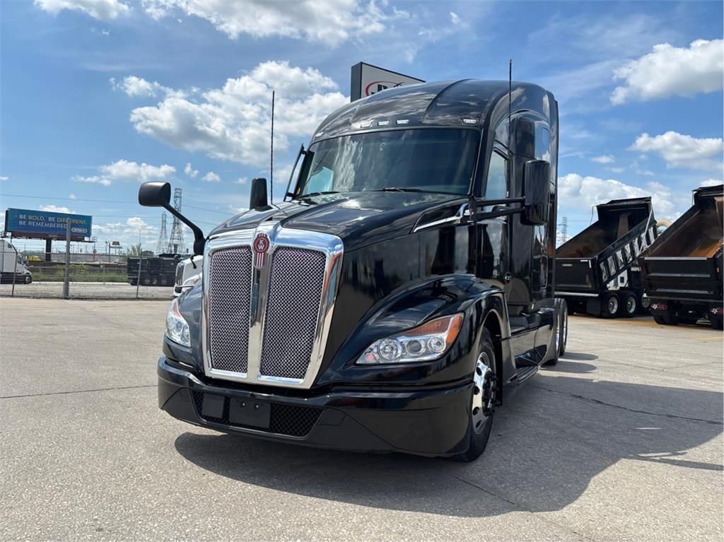 Tracteur routier Kenworth T680 — occasion 2023, 1 h