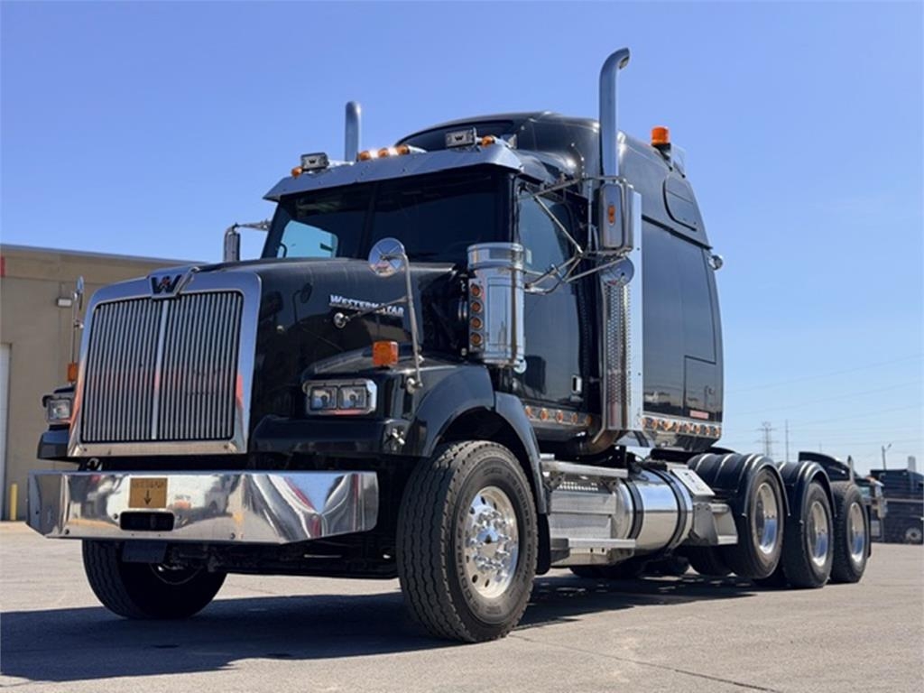Western Star 4900SA
