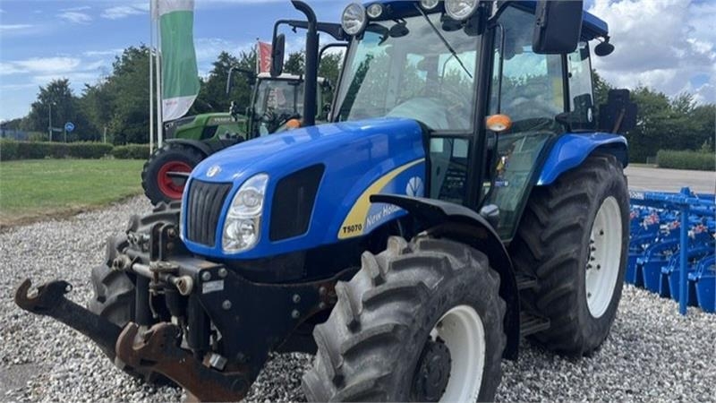 New Holland T5070