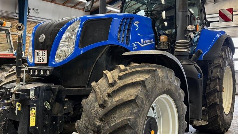 New Holland T8.410 GENESIS AUTO COMMAND