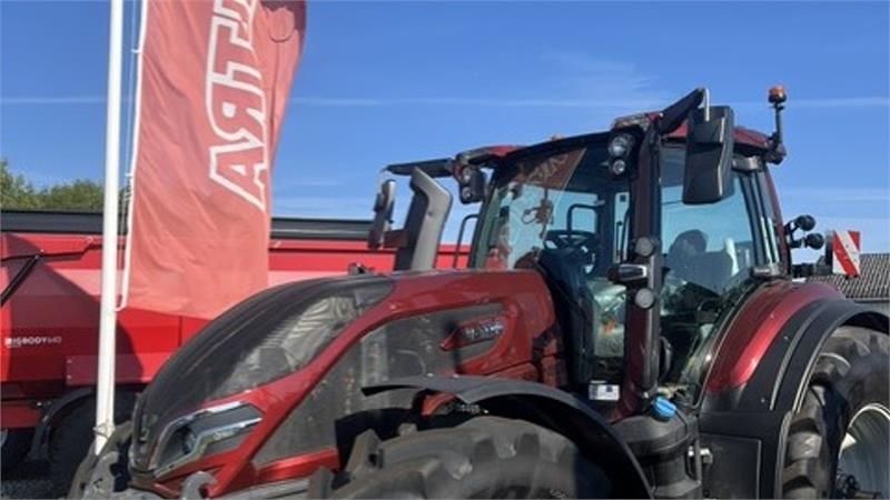 Valtra Q305
