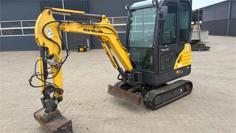 New Holland E18 C M. Tiltman