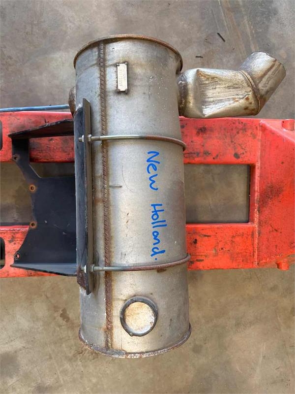 CNH / NEW HOLLAND EXHAUST MUFFLER 72213509