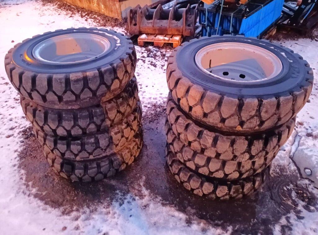 UMPIKUMIRENGASSETTI 8KPL PYÖRÄALUSTAISEEN