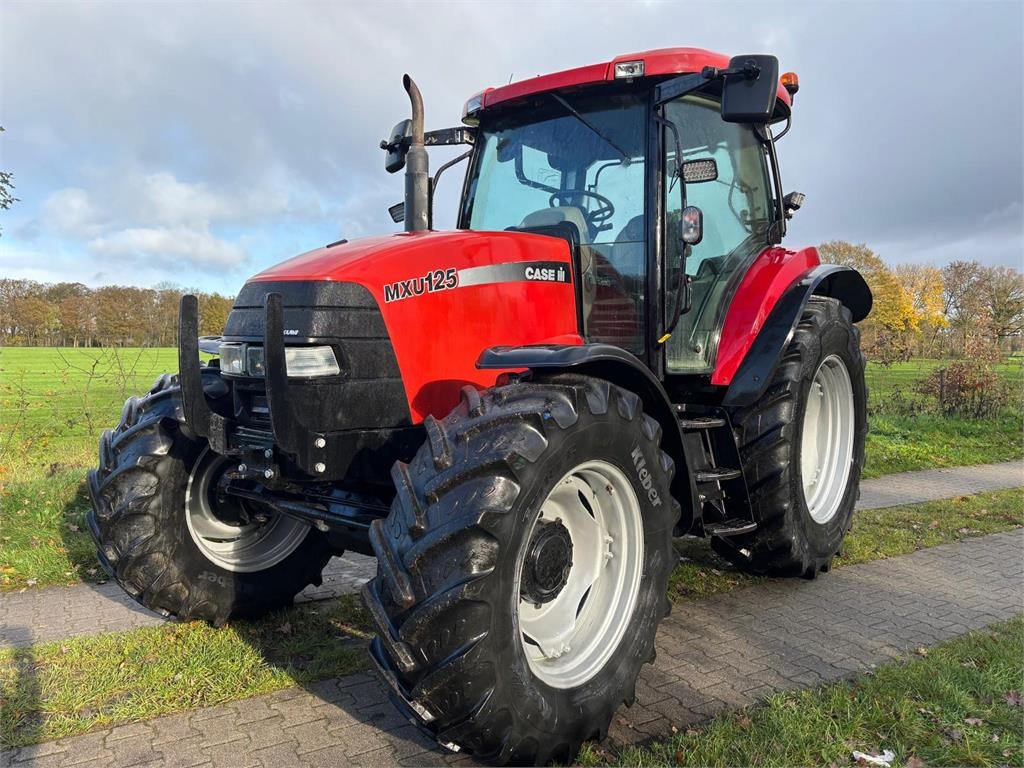 Case IH MXU 125