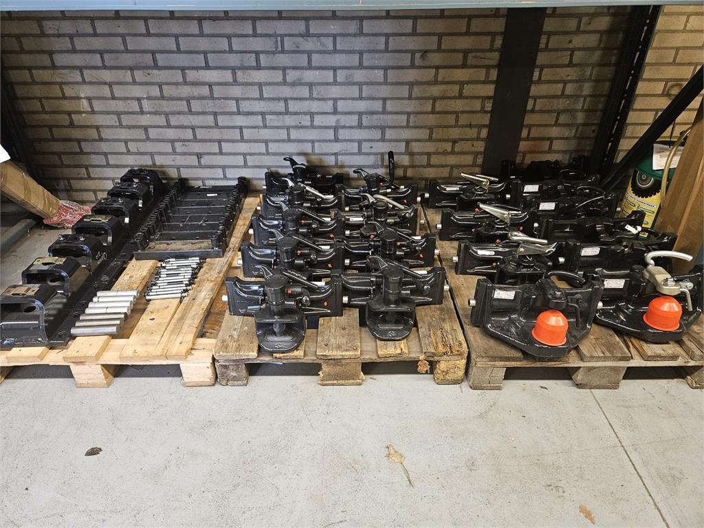 Diverse CNH Trekhaken