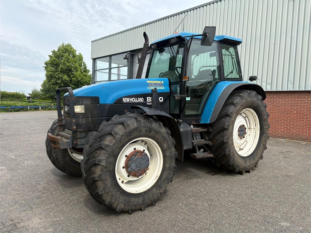 New Holland 8360