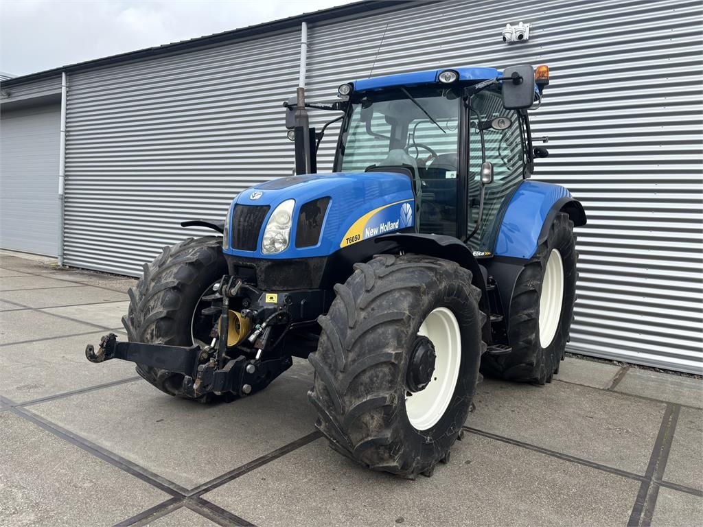 New Holland T6050 Electro Command