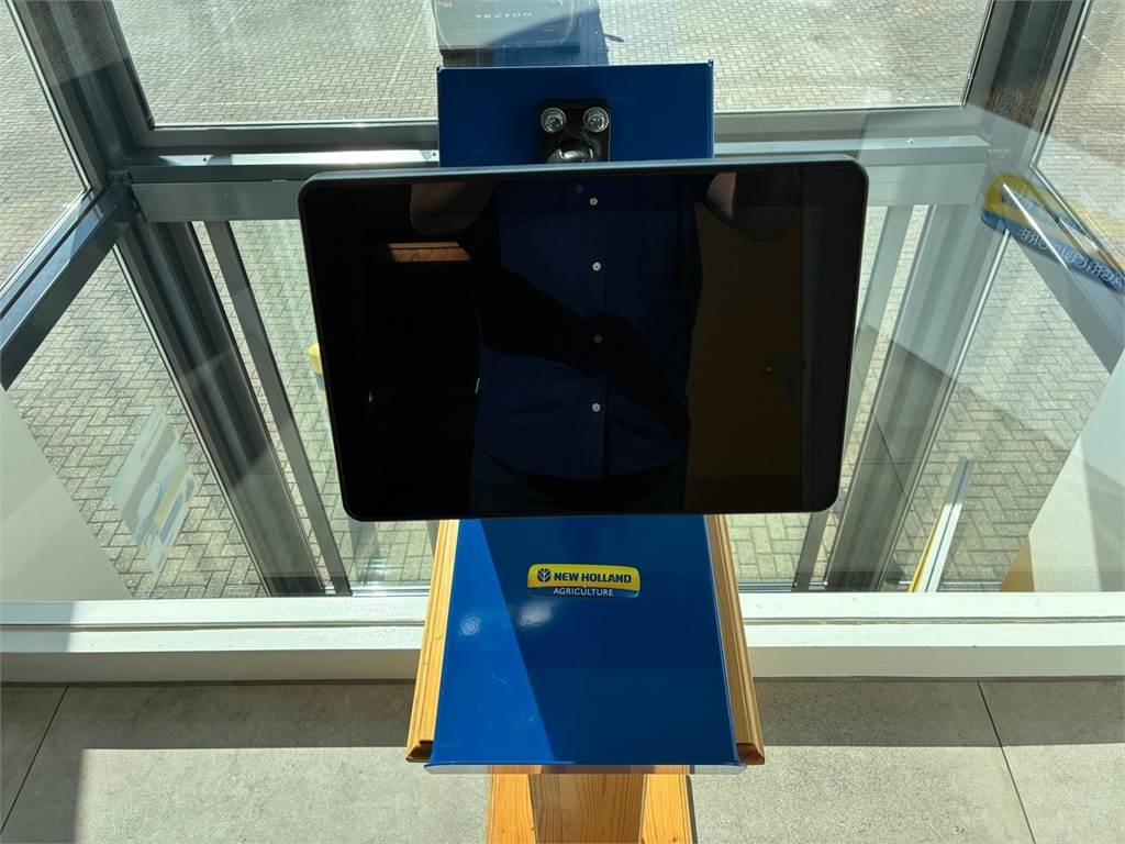 Trimble XCN 2050 + Nav III + AG25 + TM200 GPS Systeem