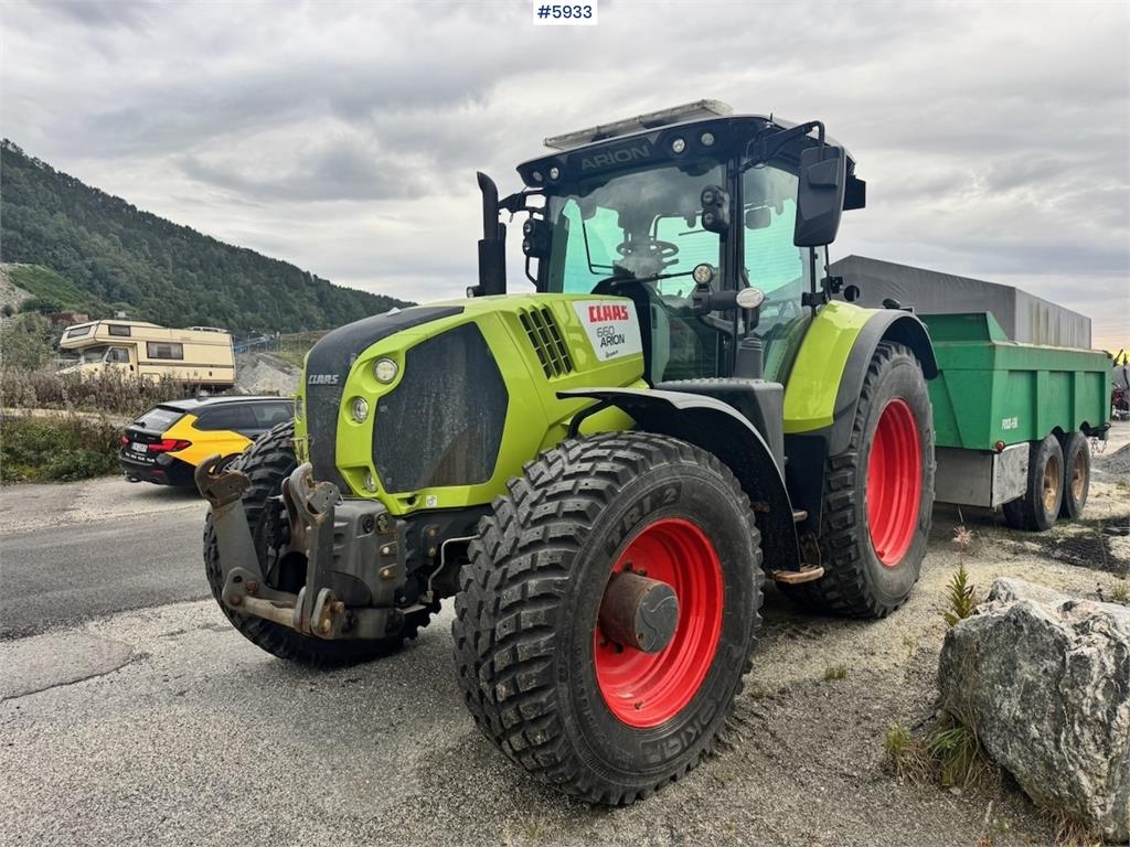 CLAAS Arion 660