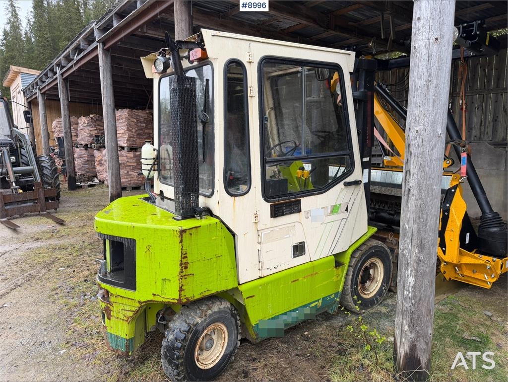 Clark DPM 25 Truck