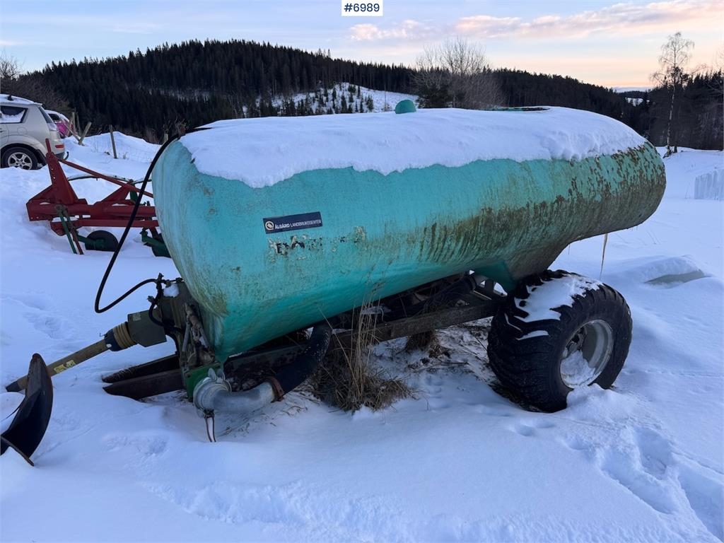 DOFF X 4 Gjødselvogn.