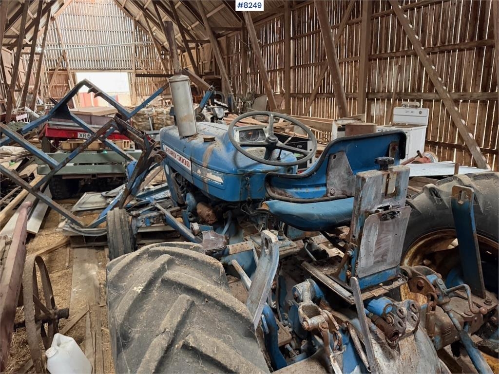 Ford 3000
