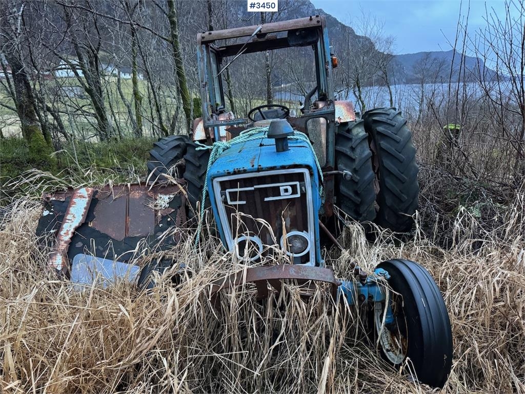 Tracteur agricole Ford 4600 — occasion 1976