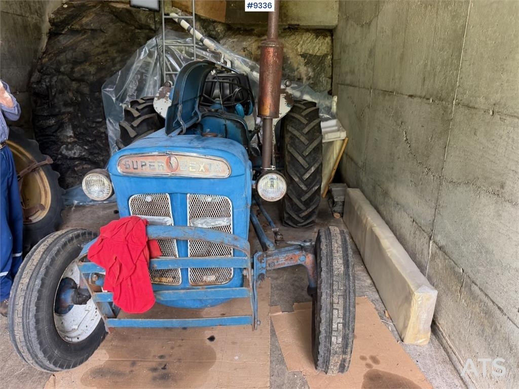 Fordson super dexta
