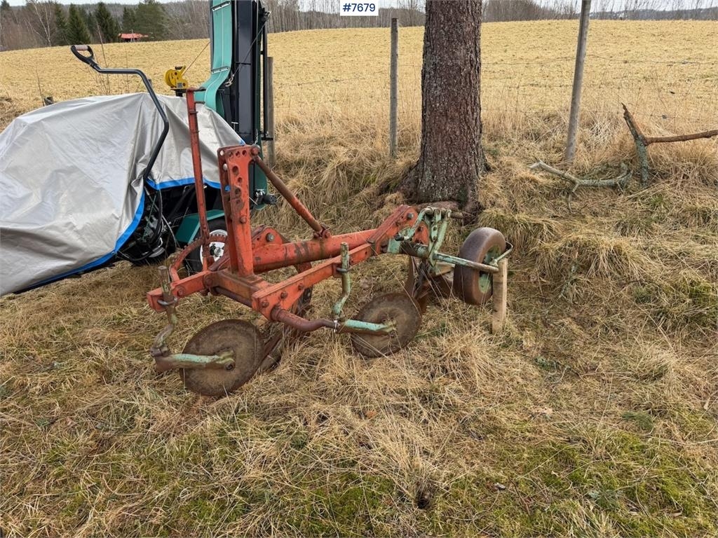 Hydrein 2-skjærs plog.