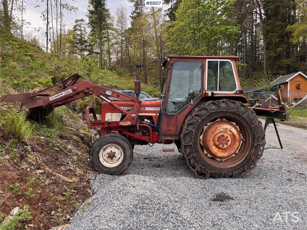 International 674