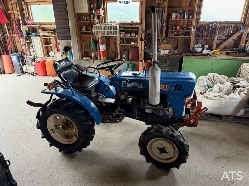 Iseki TX 1300 m/ bakskuffe.