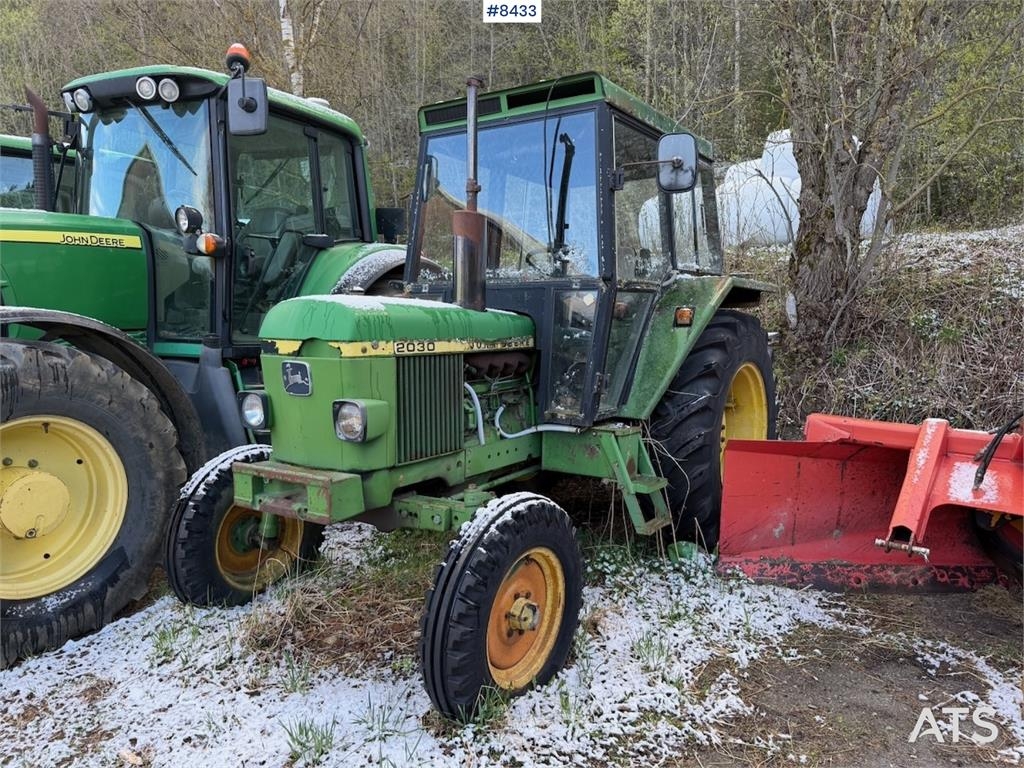 John Deere 2030