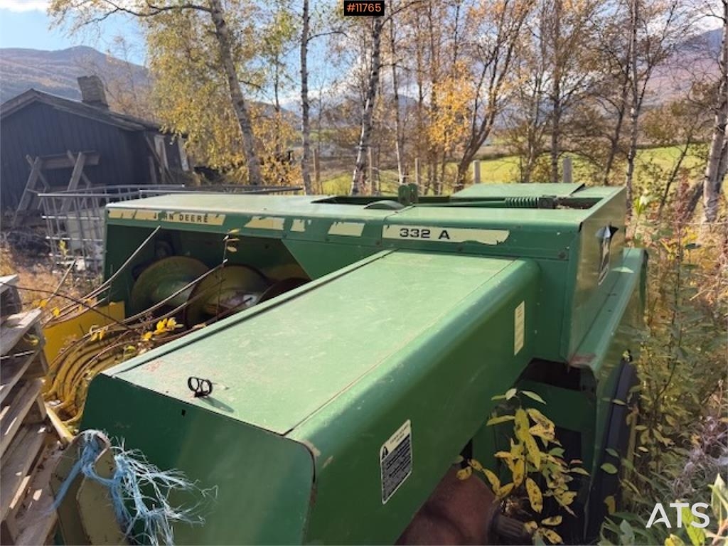John Deere 332 A — occasion 1900