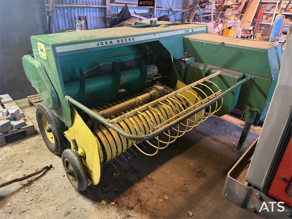 John Deere 336 — occasion 1900