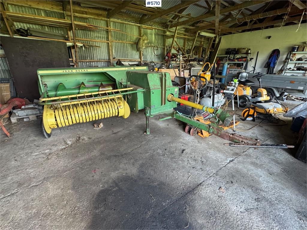 John Deere 336
