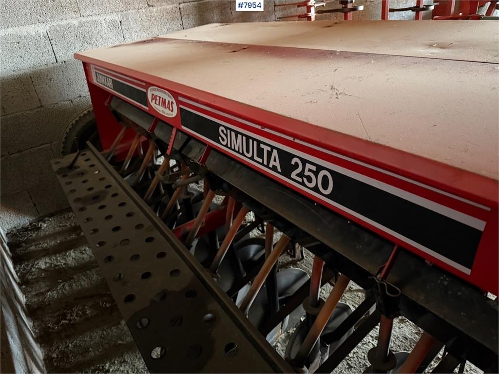 Junkkari Simulta 250 såmaskin
