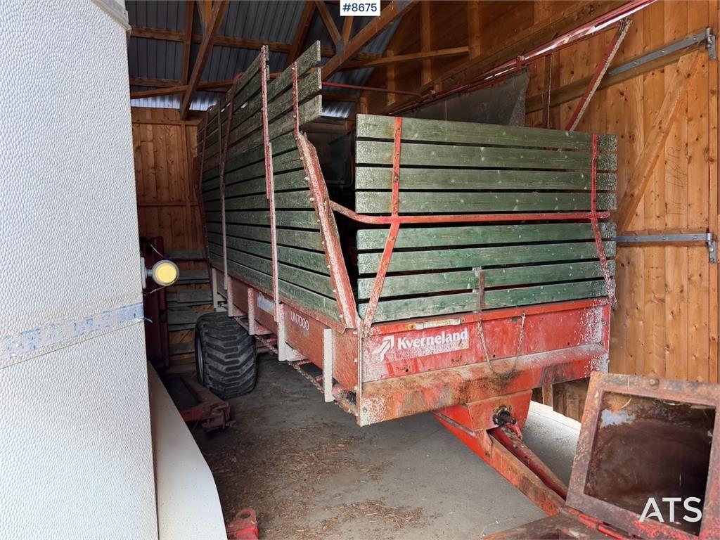 Kverneland UN 7000 3.70 Avlesservogn.