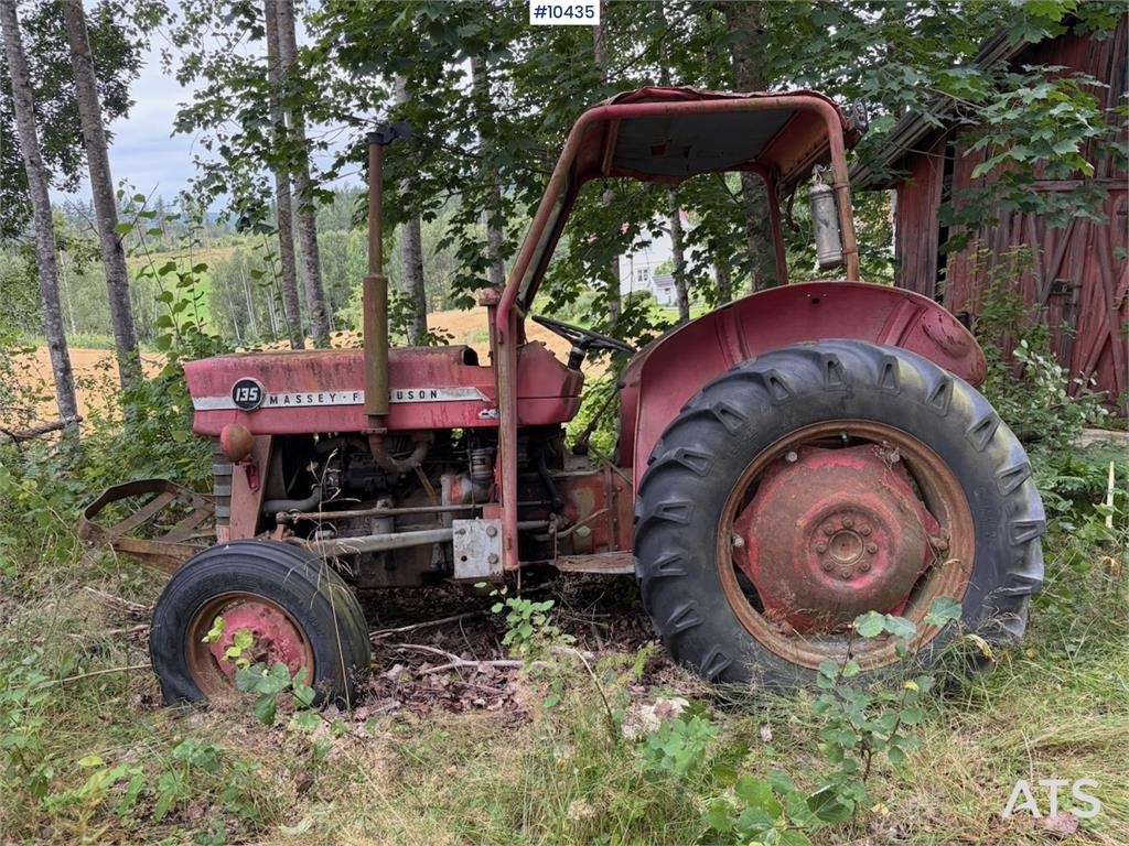 Tracteur agricole Massey Ferguson 135 — occasion 1966
