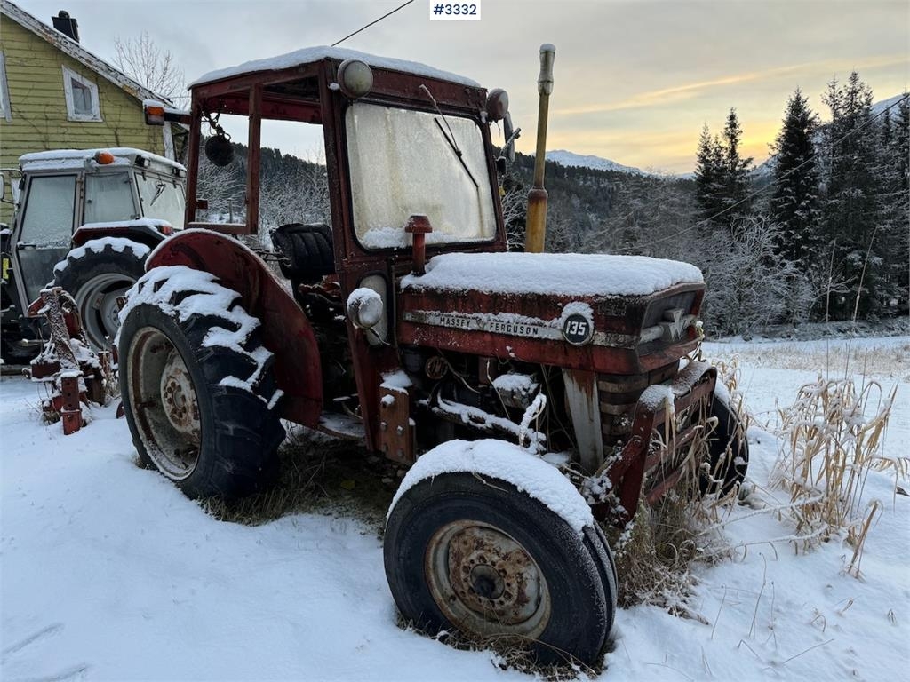 Tracteur agricole Massey Ferguson 135 — occasion 1970