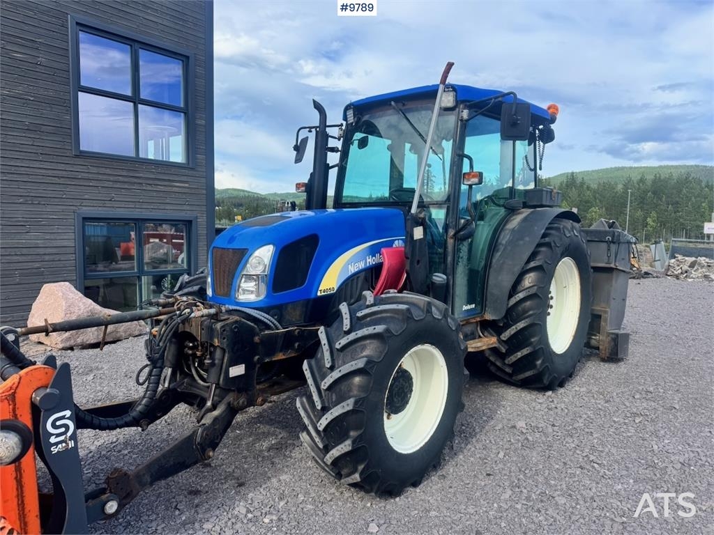 New Holland T4050