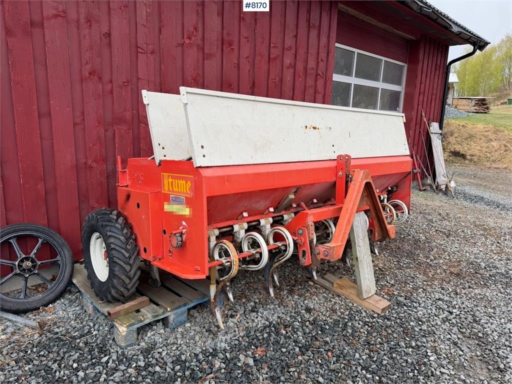 Tume KL 250 B