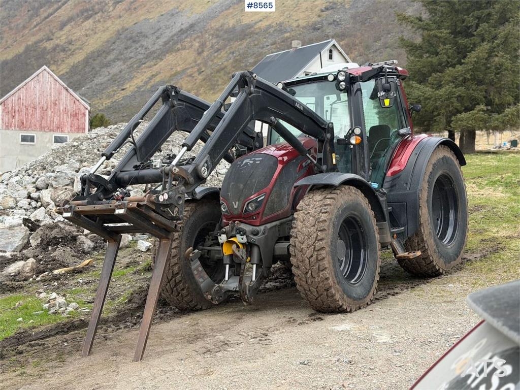 Valtra N174
