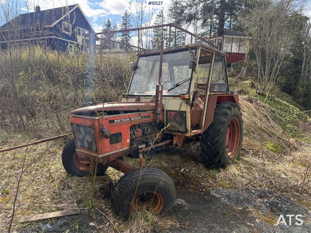 Zetor 6911
