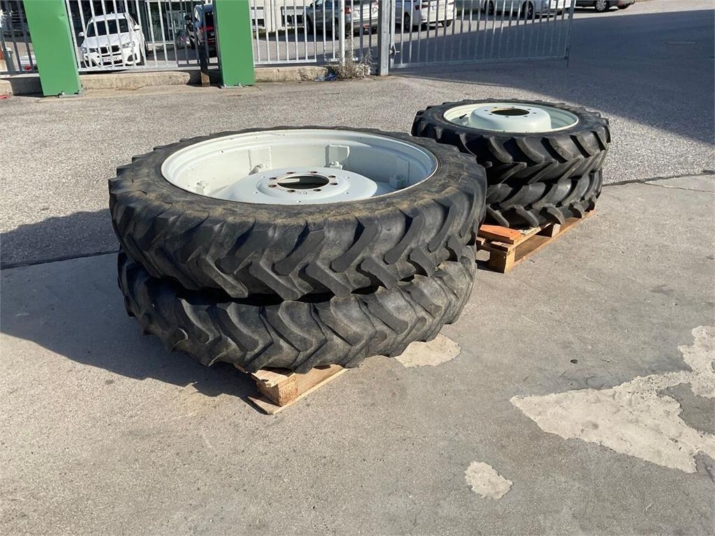 250/85R28 u. 270/95R42