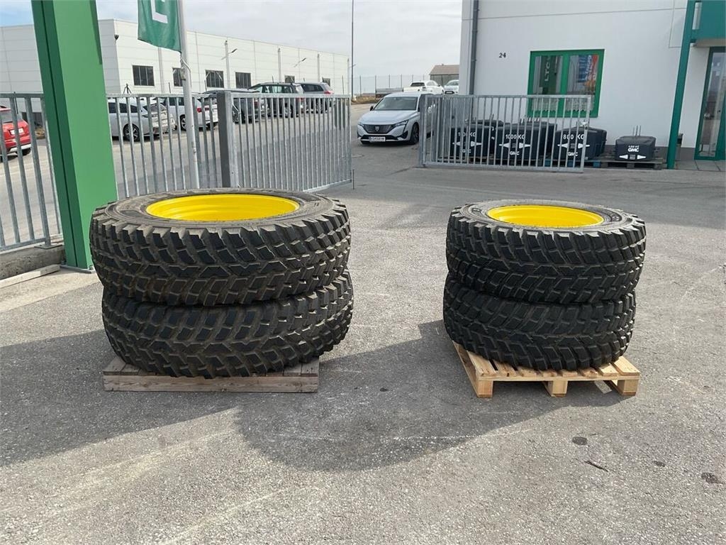440/80 R34 und 420/65 R24