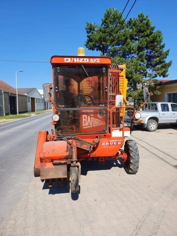 Arracheuse de betteraves Barigelli B/HYD 4x4 — occasion 1990, 3 250 h